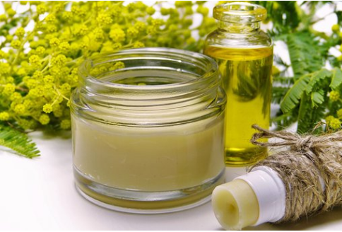 How to Make Aromatheray at Home
